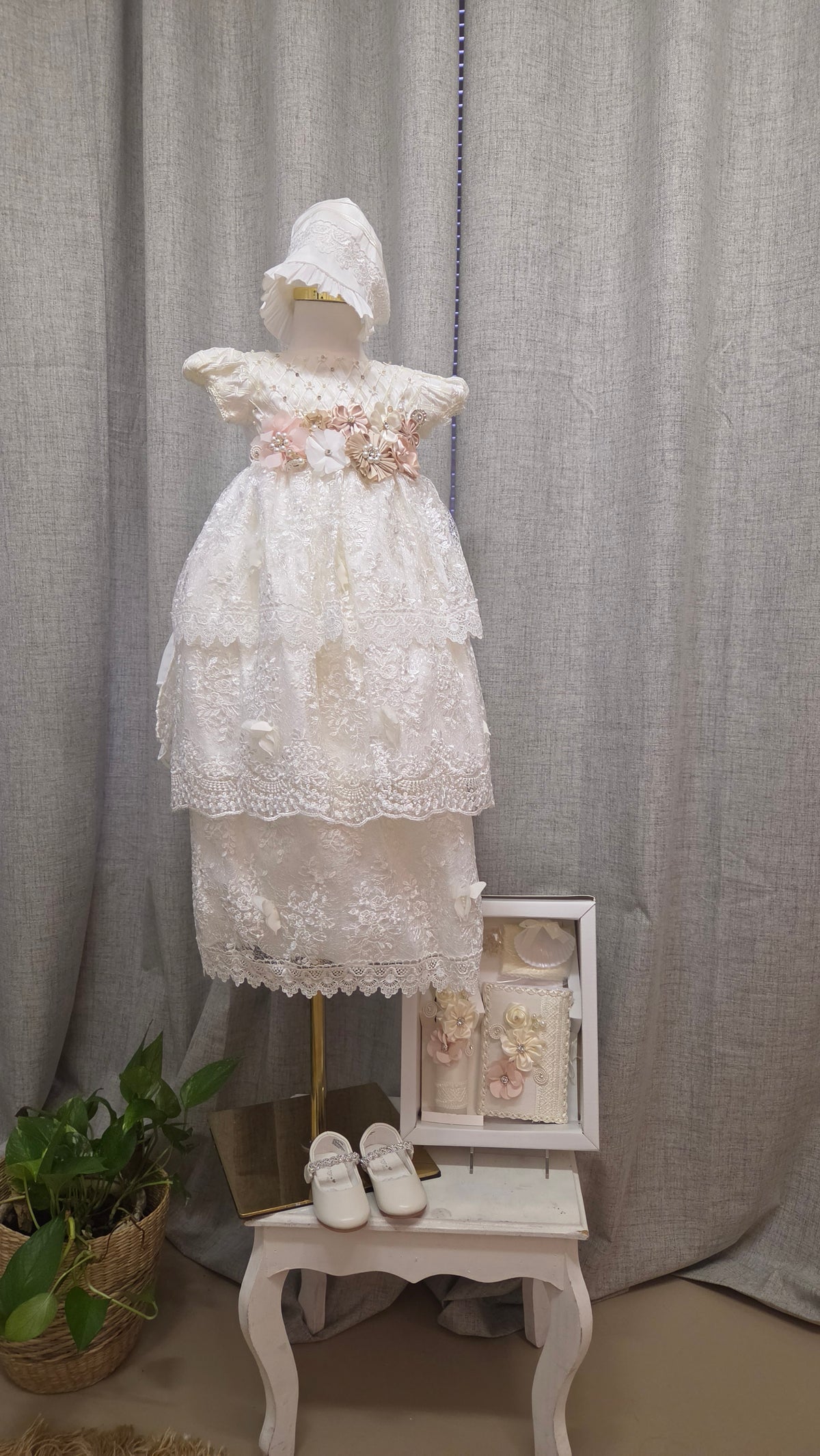 Ropon de Bautizo de Niña/baptism gown all included