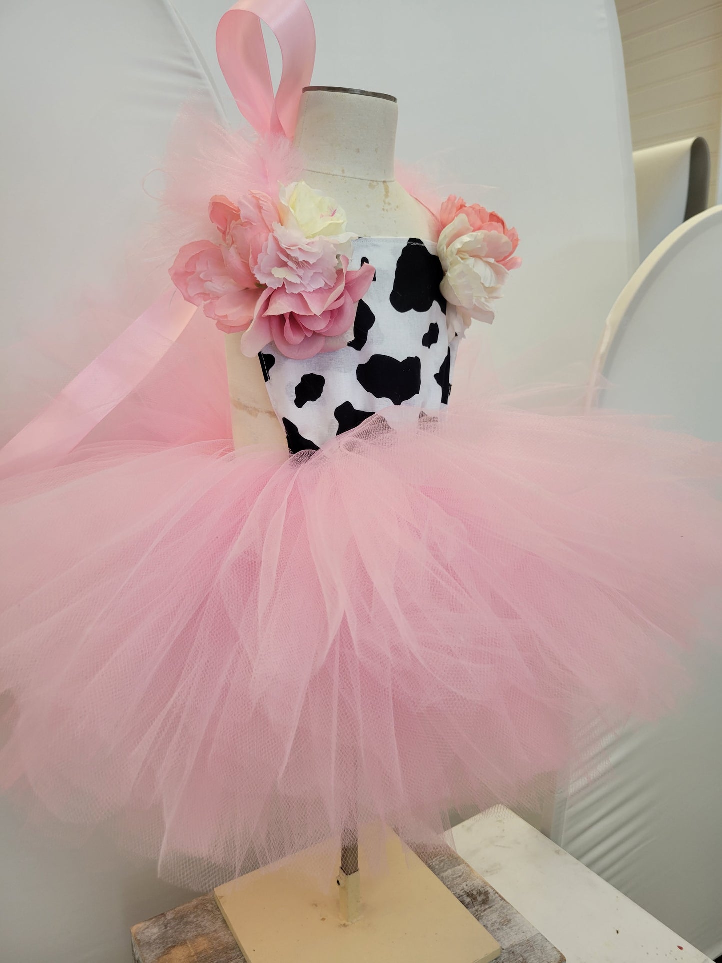 Soft pink cow girl , cow girl dress baby,first birthday party texas cow girl, softpink tutu cow girl,rodeo baby costume