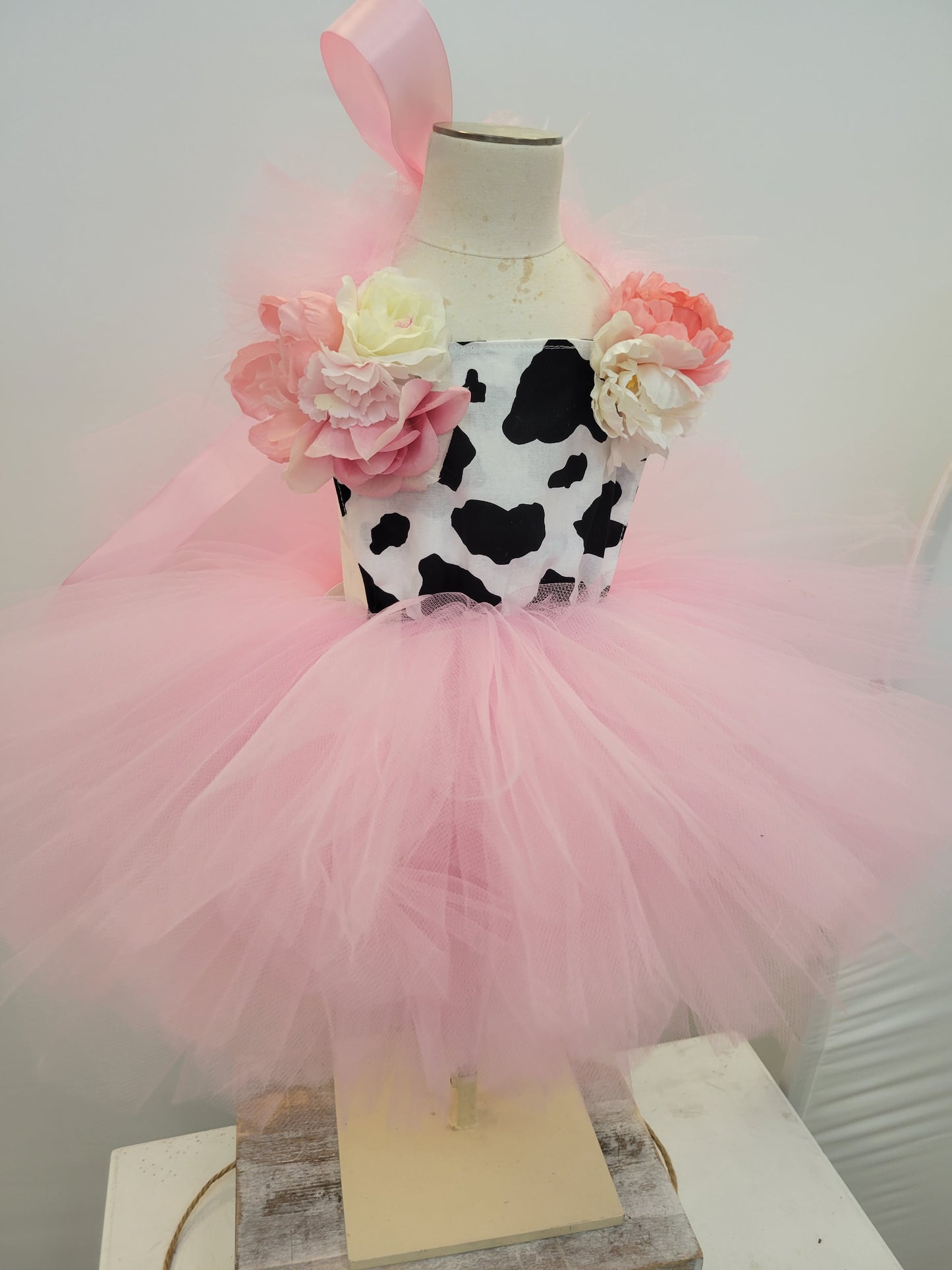 Soft pink cow girl , cow girl dress baby,first birthday party texas cow girl, softpink tutu cow girl,rodeo baby costume