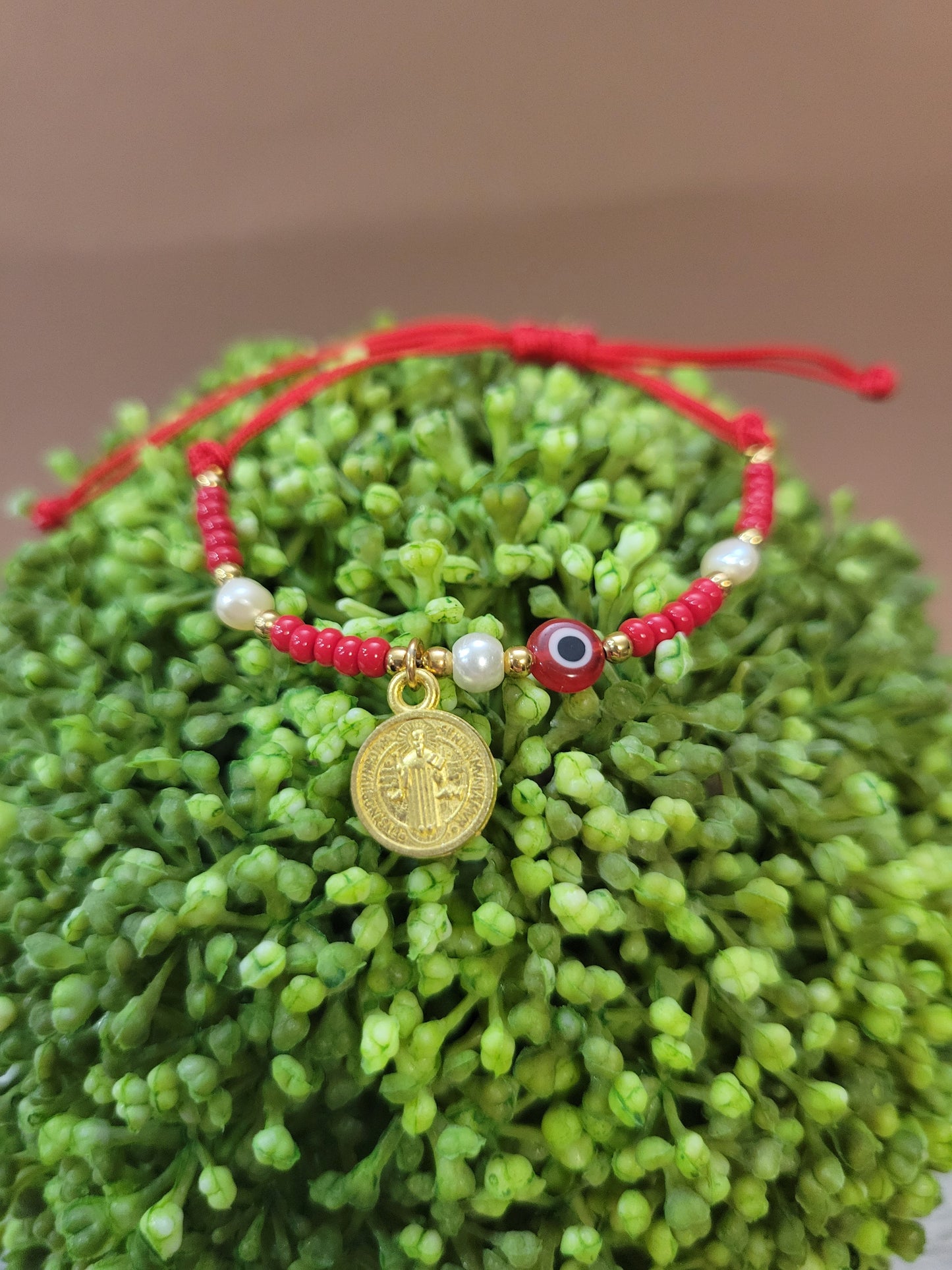 Pulsera  de proteccion, bendita. Evil eye red hamsa hand  Bracelet