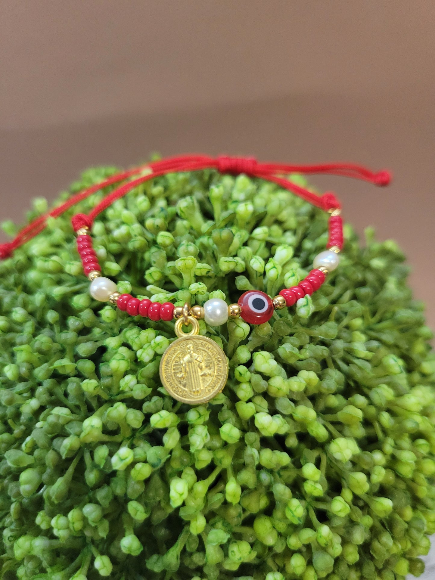 Pulsera  de proteccion, bendita. Evil eye red hamsa hand  Bracelet