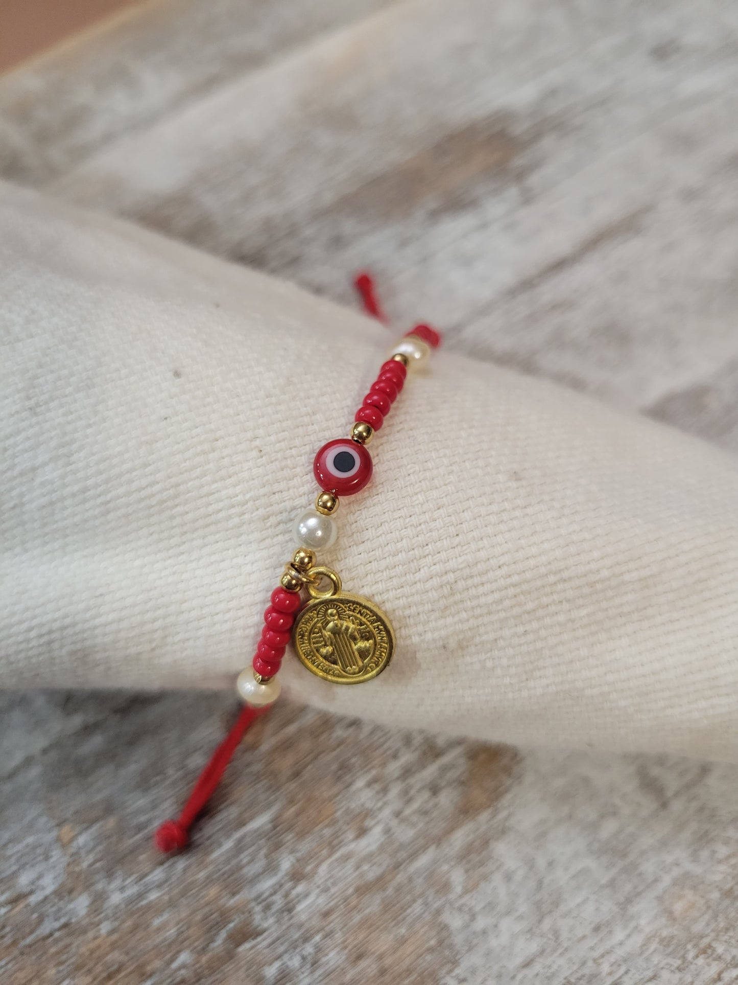 Pulsera  de proteccion, bendita. Evil eye red hamsa hand  Bracelet