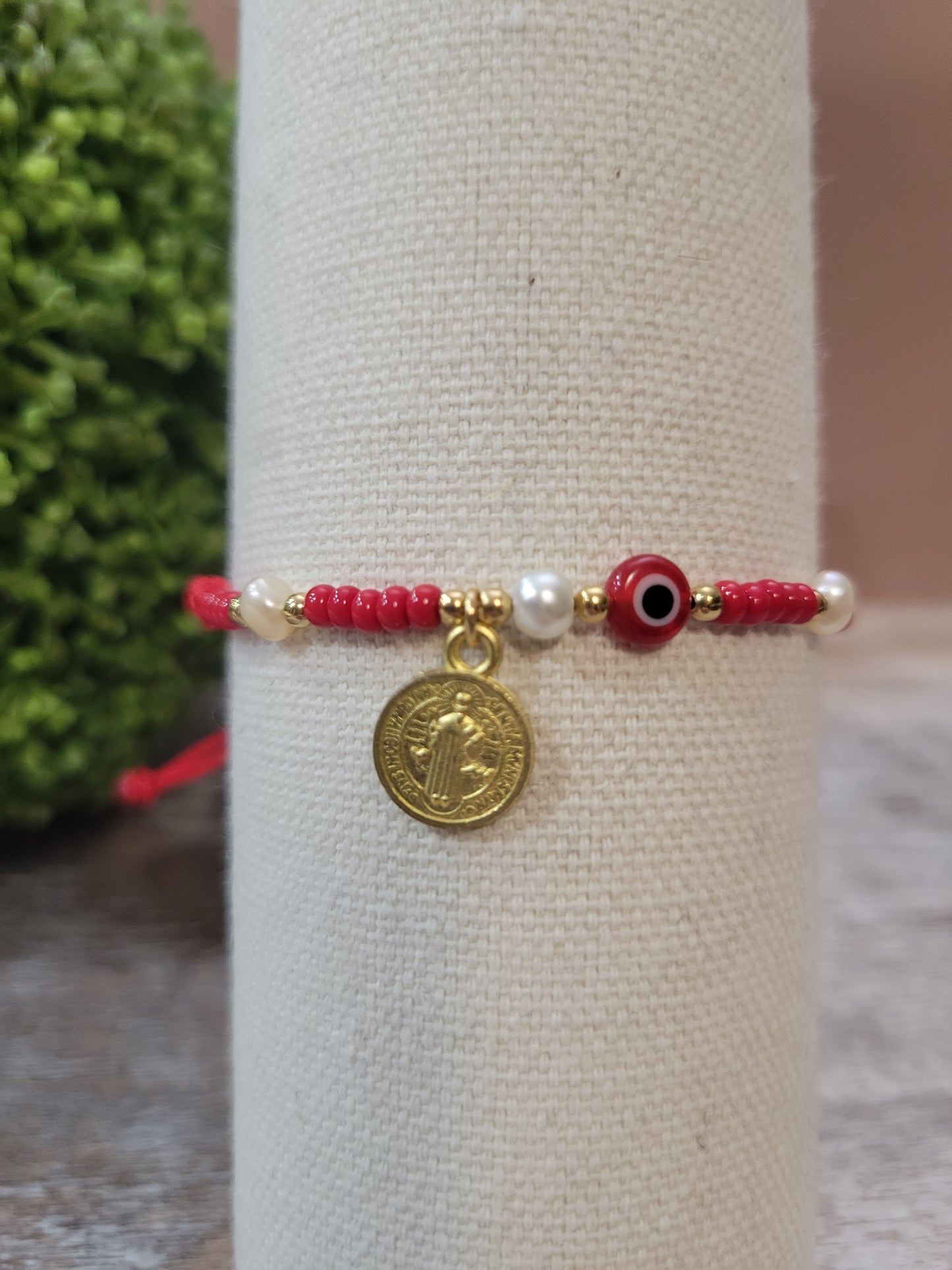 Pulsera  de proteccion, bendita. Evil eye red hamsa hand  Bracelet