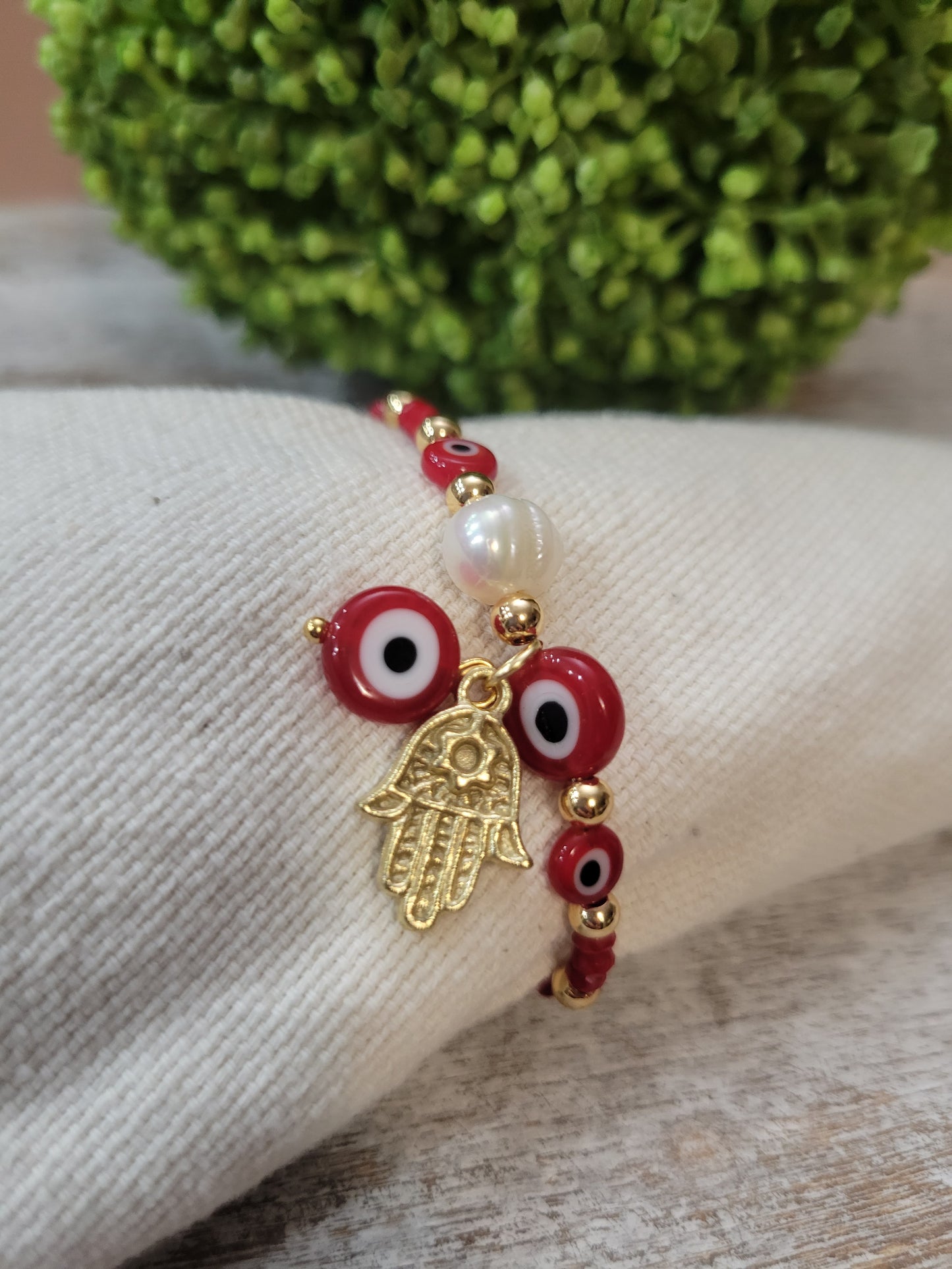 Pulsera  de proteccion, bendita. Evil eye red hamsa hand  Bracelet