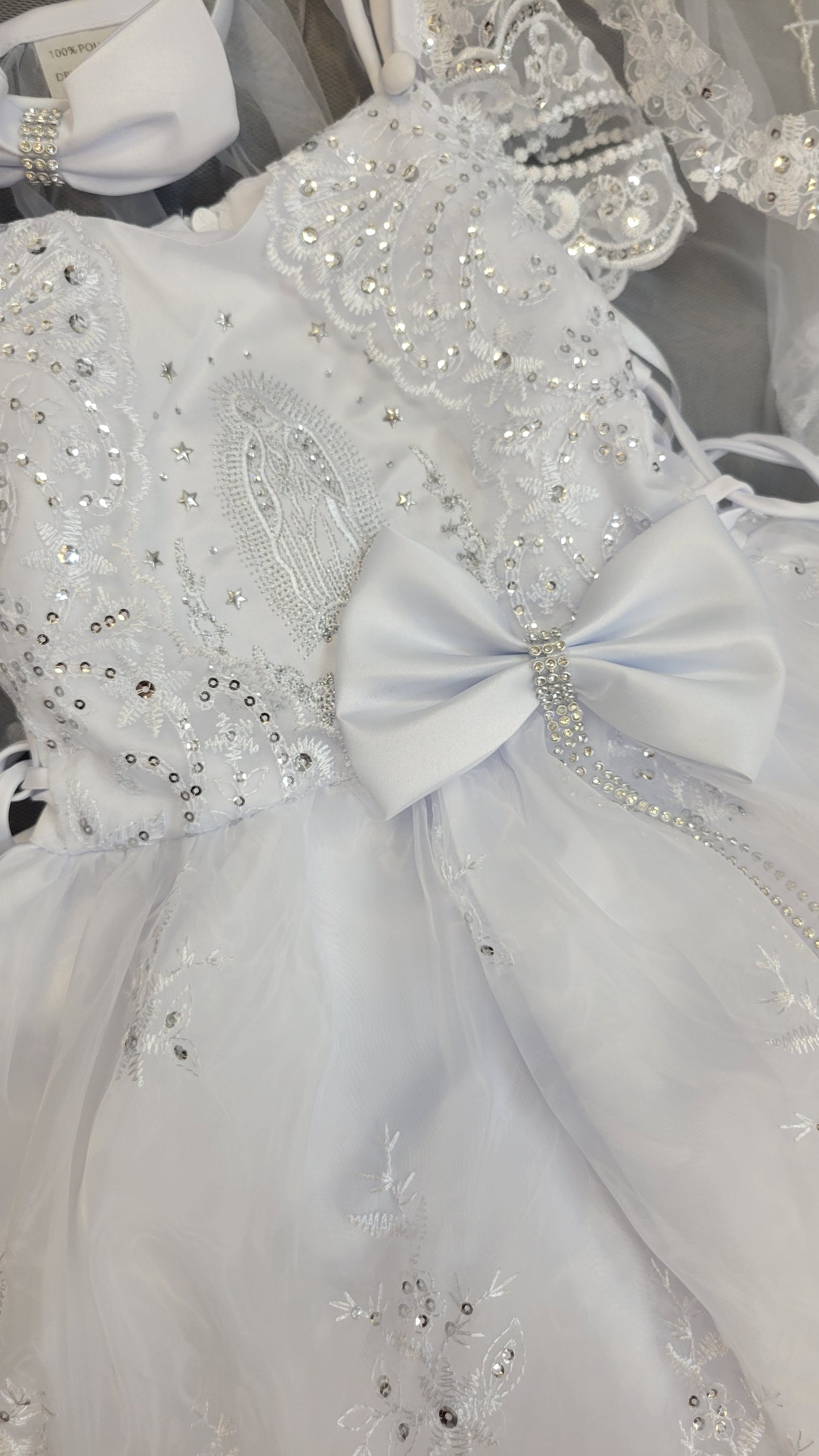All included Baptism Dress, Christening Gown, cape, headband, bible candle,rosary,shell,cloth and shoes. ,paquete todo incluido de  Vestido de Bautizo.