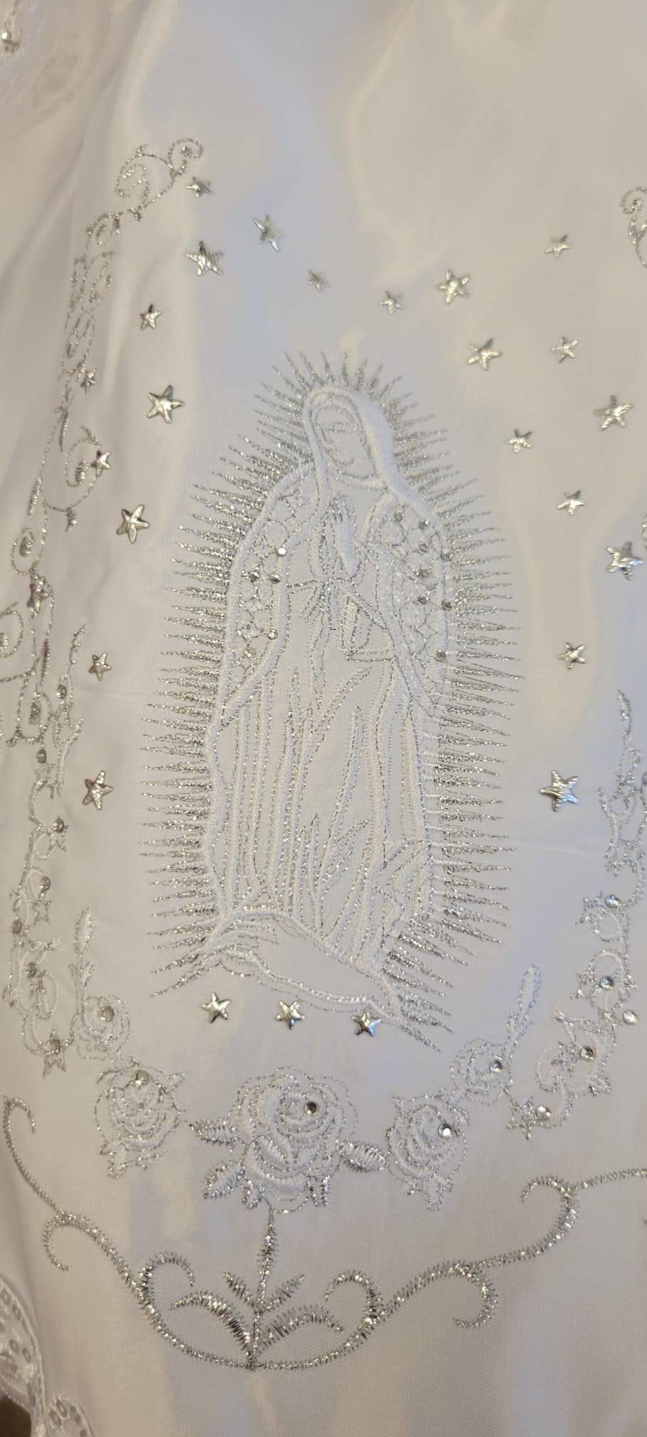 Vestido de bautizo con la virgen de discount guadalupe