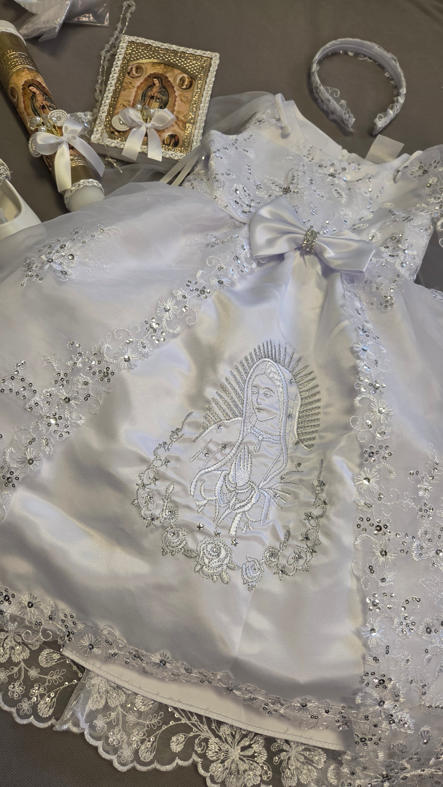All included Baptism Dress, Christening Gown, cape, headband, bible candle,rosary,shell,cloth and shoes. ,paquete todo incluido de  Vestido de Bautizo
