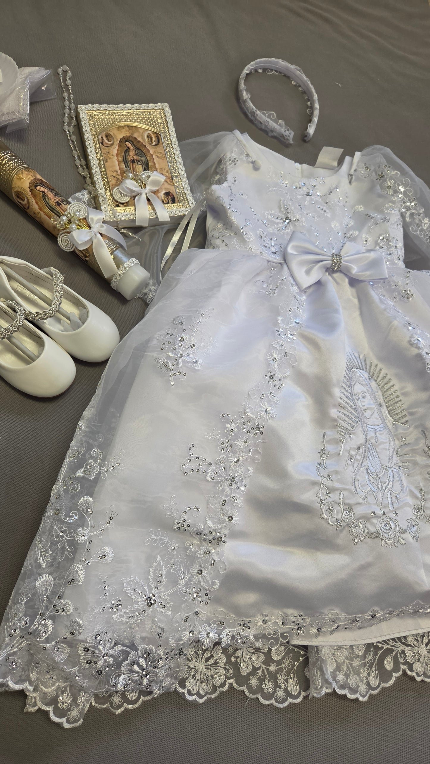 All included Baptism Dress, Christening Gown, cape, headband, bible candle,rosary,shell,cloth and shoes. ,paquete todo incluido de  Vestido de Bautizo